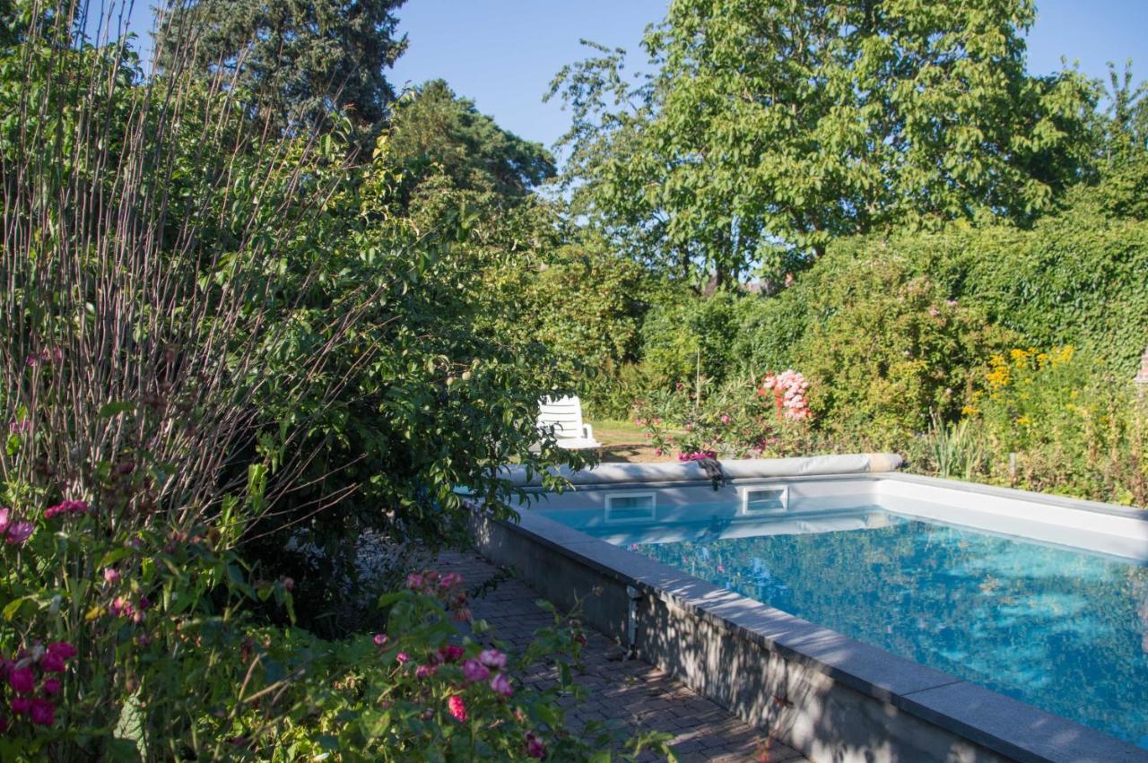 B And B Comme Chez Soi La Hestre Exterior foto